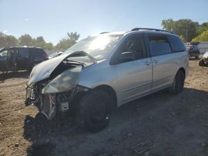 Toyota Sienna CE 3.3L 6 2004
