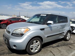 Kia Soul + 2.0L 4 2010