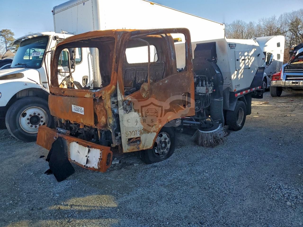 Isuzu NPR 6.6L 8 2024
