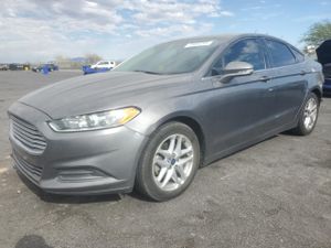 Ford Fusion SE 2.5L 4 2014