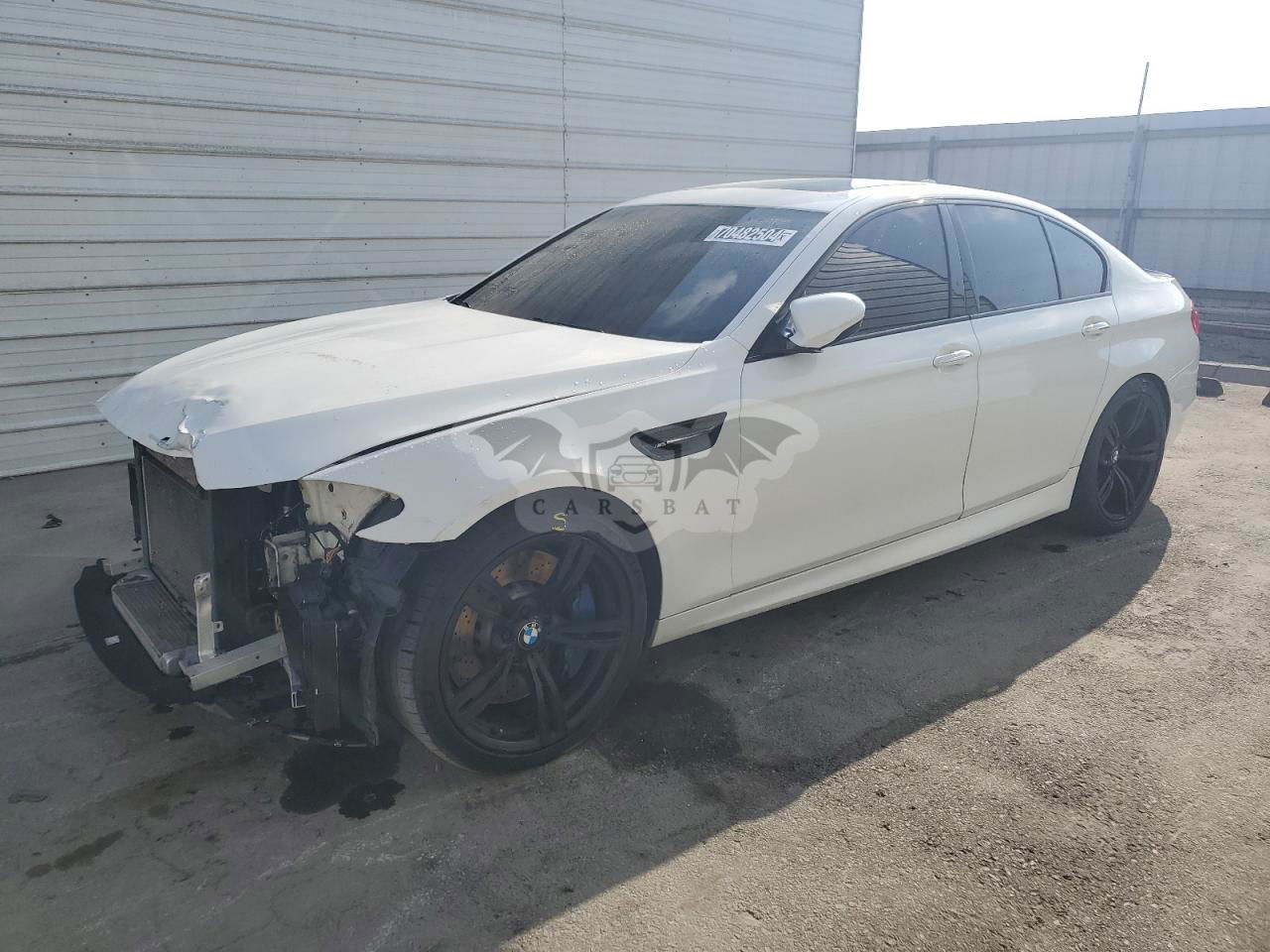BMW M5 4.4L  8 2014