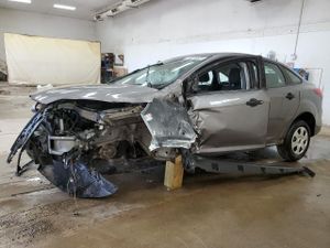 Ford Focus S 2.0L 4 2013