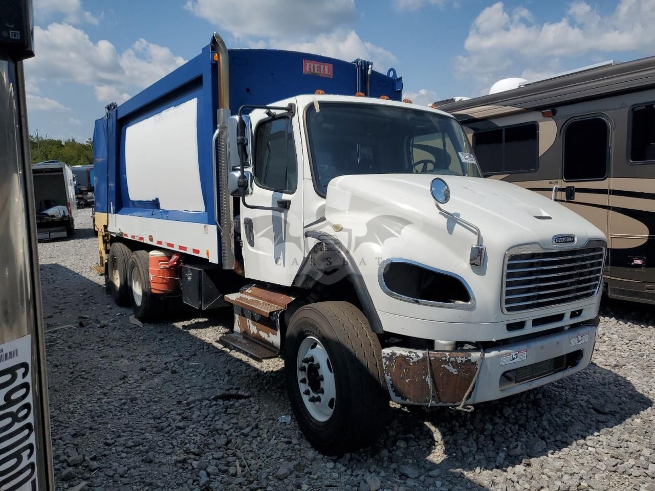 Freightliner Business Class M2 106 MEDIUM DUTY 8.9L 6 2015