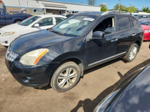 Nissan Rogue S 2.5L 4 2013