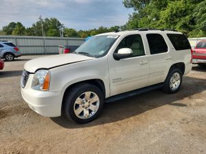 GMC Yukon SLT 5.3L 8 2013