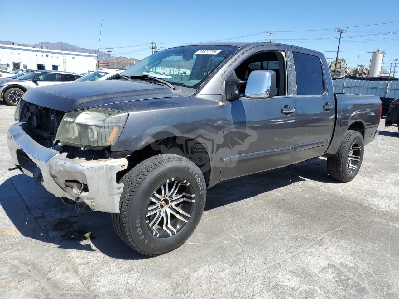Nissan Titan XE 5.6L 8 2005