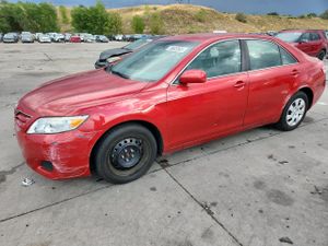 Toyota Camry BASE 2.5L 4 2010