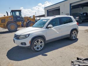 Volkswagen Tiguan S 2.0L 4 2012