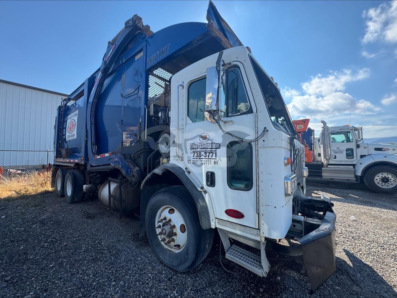 Peterbilt 320/325 11.9L 6 2014