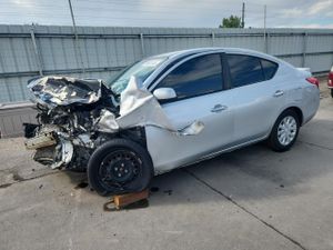Nissan Versa S 1.6L 4 2013