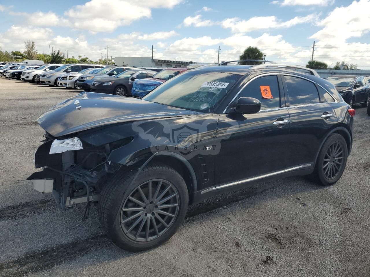 Infiniti QX70 3.7L 6 2015