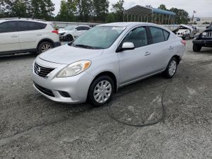 Nissan Versa S 1.6L 4 2012