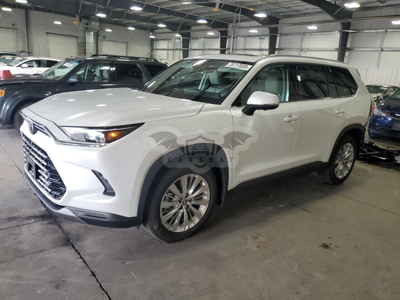 Toyota Grand Highlander LE 2.4L 4 2025