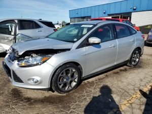 Ford Focus SE 2.0L 4 2013