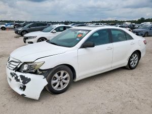 Toyota Camry BASE 2.5L 4 2011