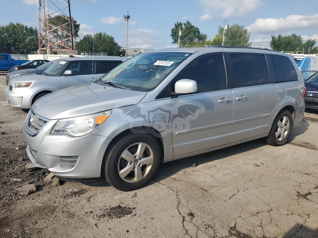 Volkswagen Routan SEL 3.6L 6 2011