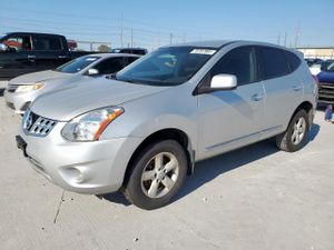Nissan Rogue S 2.5L 4 2013