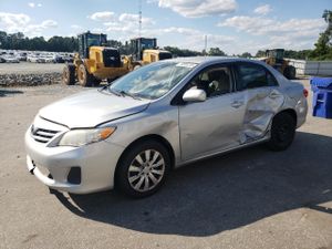Toyota Corolla BASE 1.8L 4 2013
