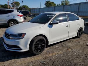 Volkswagen Jetta TDI 2 L 4 2015