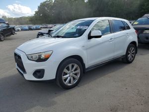 Mitsubishi Outlander ES 2.4L 4 2015