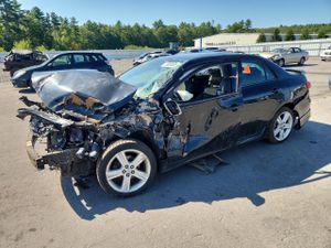 Toyota Corolla BASE 1.8L 4 2013