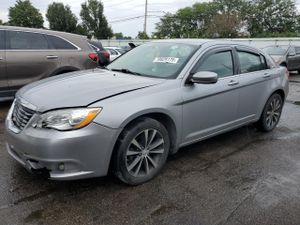Chrysler 200 TOURING 2.4L 4 2013