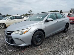 Toyota Camry LE 2.5L 4 2017