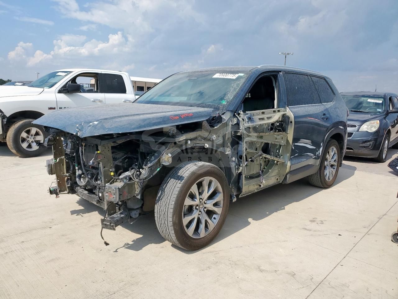 Toyota Grand Highlander XLE 2.4L 4 2024