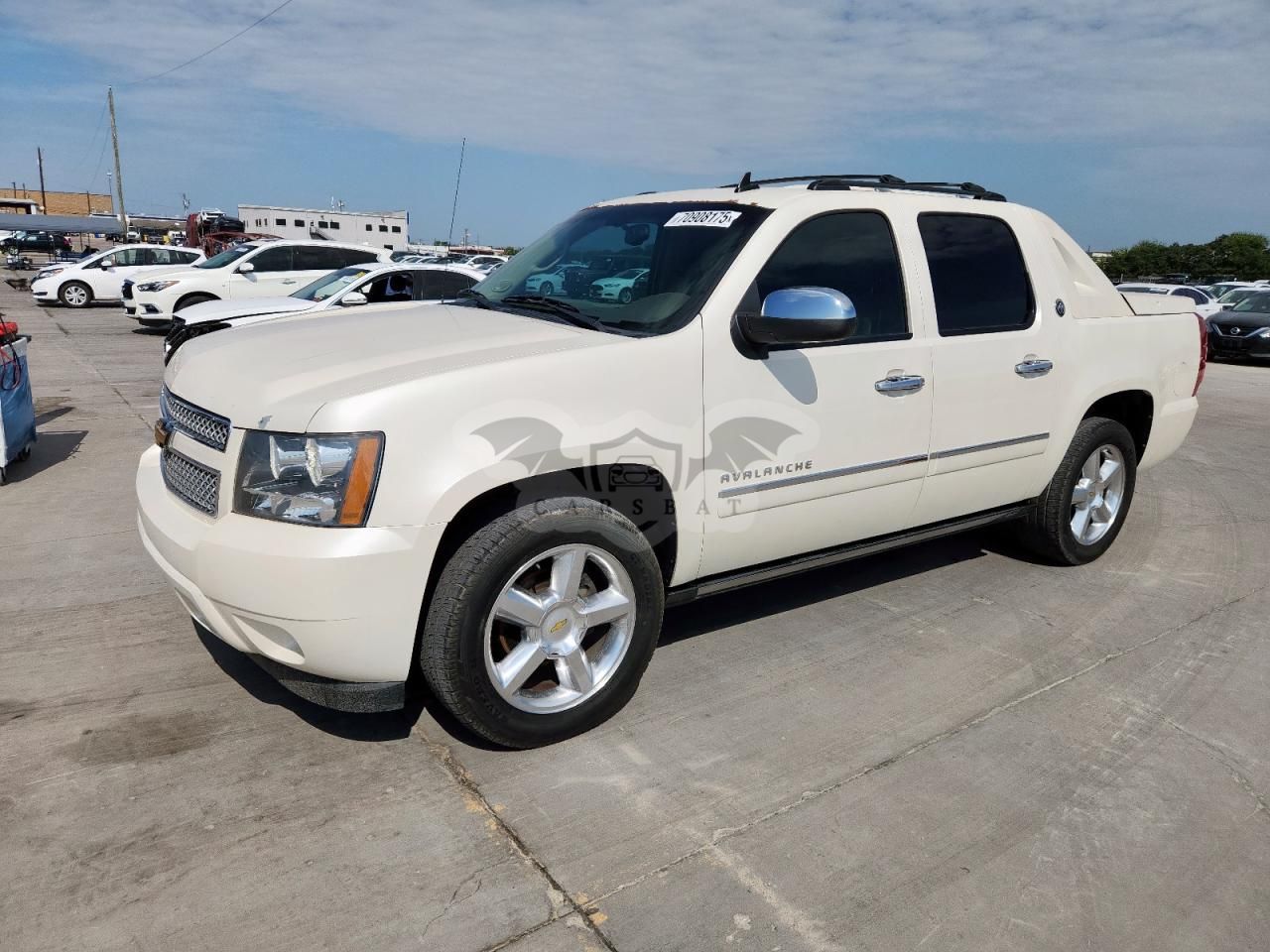 Chevrolet Avalanche LTZ 5.3L 8 2013