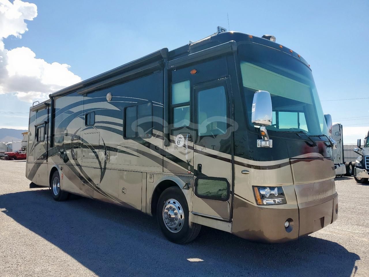 Freightliner X-line X LINE MOTOR HOME 8.3L 6 2008