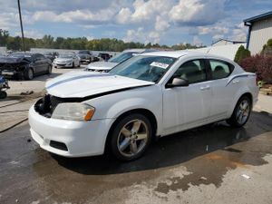 Dodge Avenger SE 2.4L 4 2014