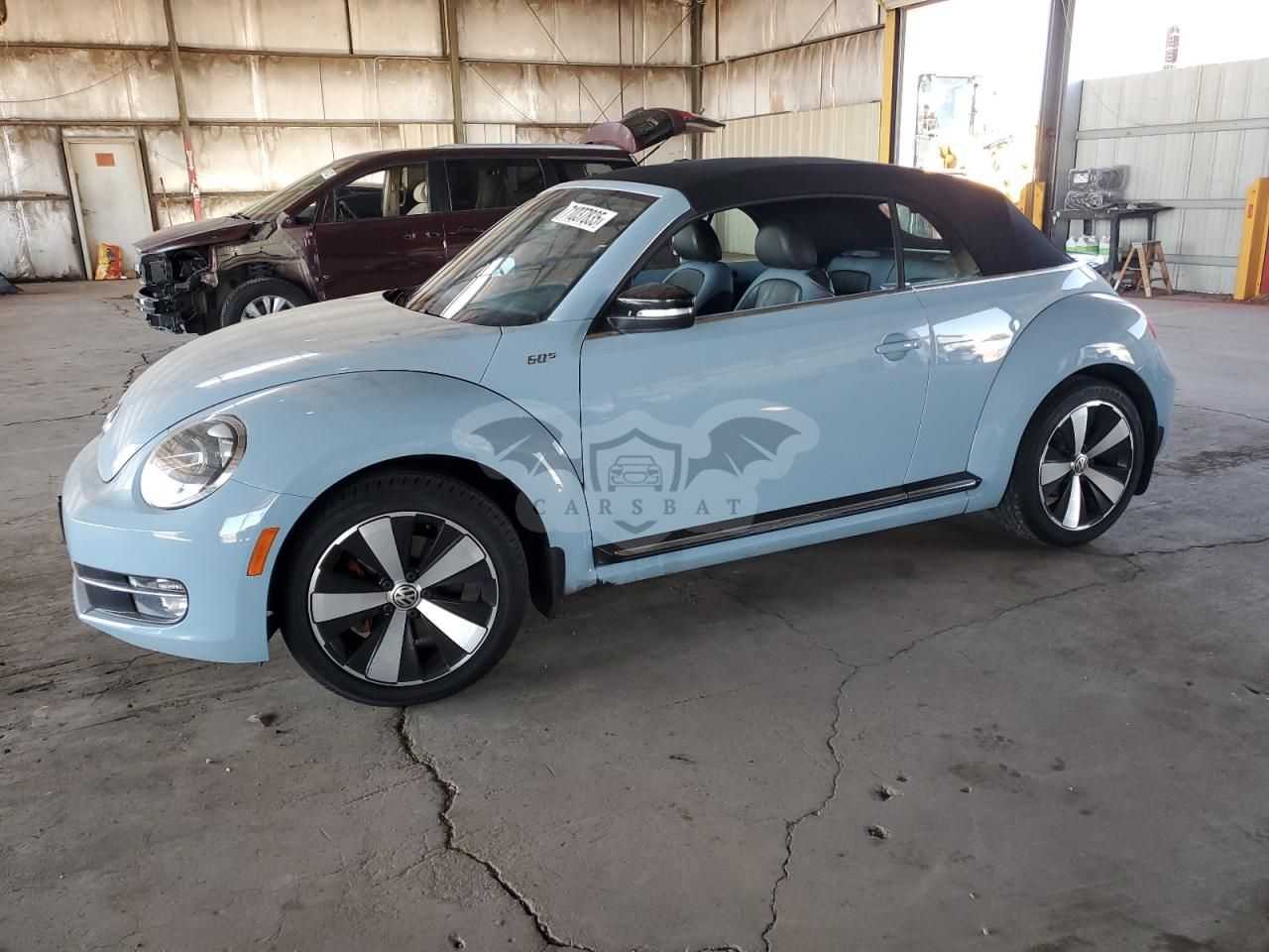 Volkswagen Beetle TURBO 2.0L 4 2013