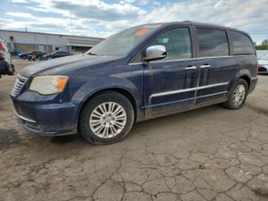 Chrysler Town & Country LIMITED 3.6L 6 2013
