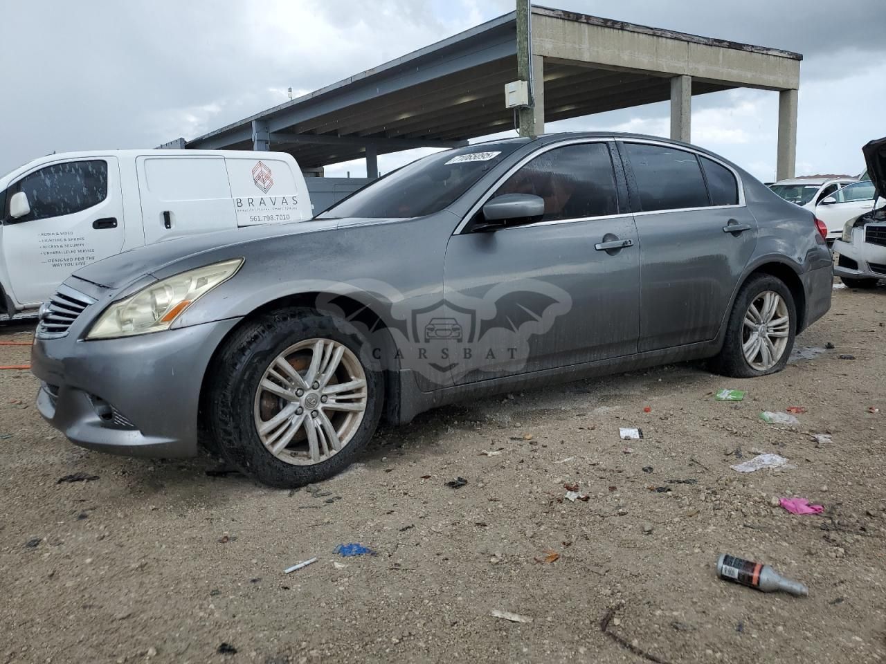 Infiniti G37 3.7L 6 2011