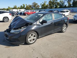 Chevrolet Cruze LT 1.4L 4 2017