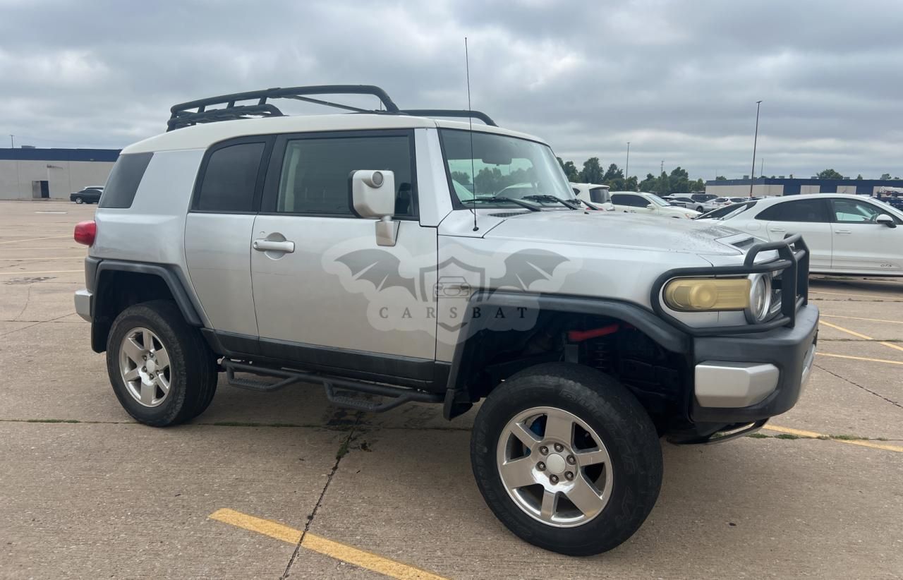 Toyota FJ Cruiser 4.0L 6 2008