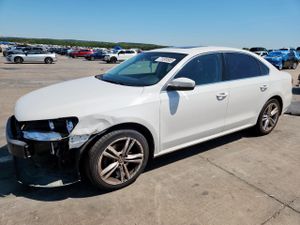 Volkswagen Passat SE 1.8L 4 2014