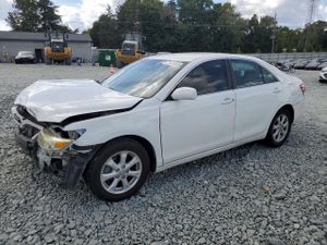 Toyota Camry BASE 2.5L 4 2011