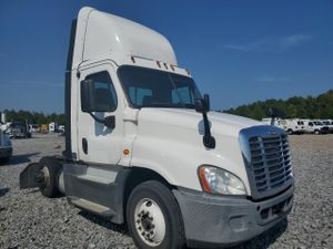 Freightliner Cascadia 12.8L 6 2015