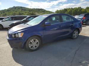 Chevrolet Aveo (Sonic) LT 1.8L 4 2013
