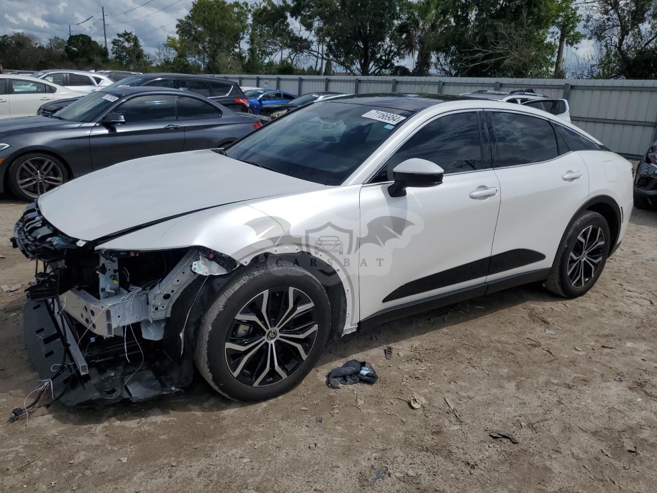 Toyota Crown XLE 2.5L 4 2023