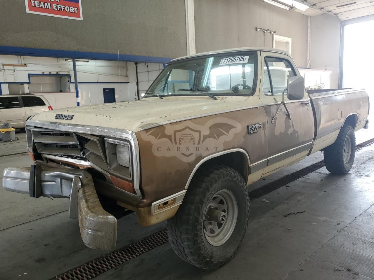 Dodge W-series W150 5.9L 8 1986
