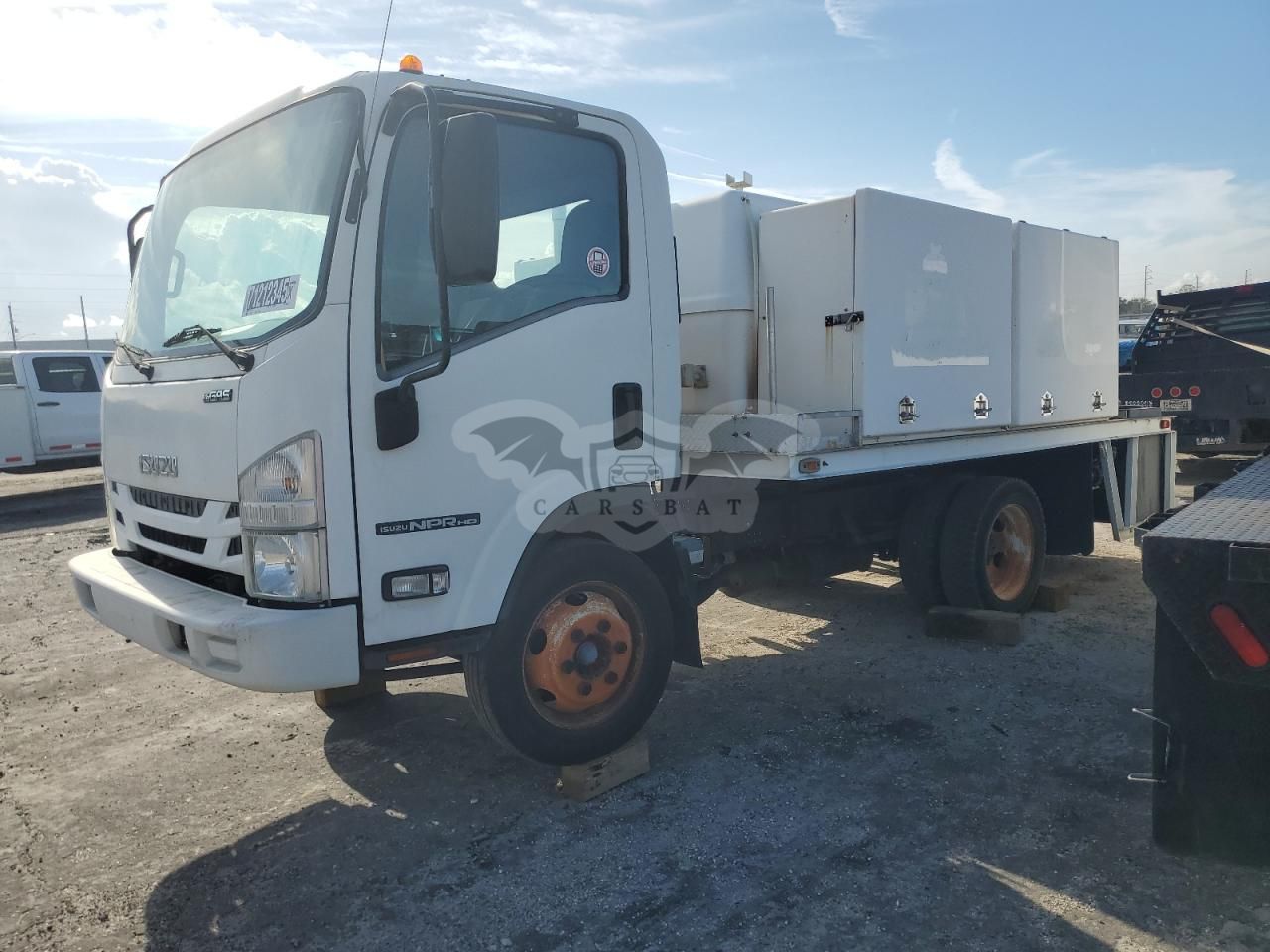 Isuzu NPR 6.0L 8 2018