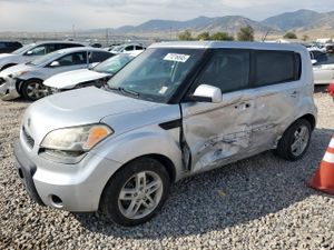 Kia Soul + 2.0L 4 2011