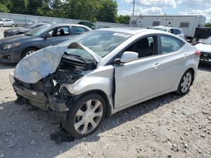 Hyundai Elantra GLS 1.8L 4 2013