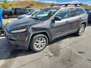 Jeep Cherokee LATITUDE 2.4L 4 2015