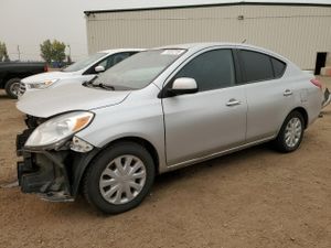 Nissan Versa S 1.6L 4 2013