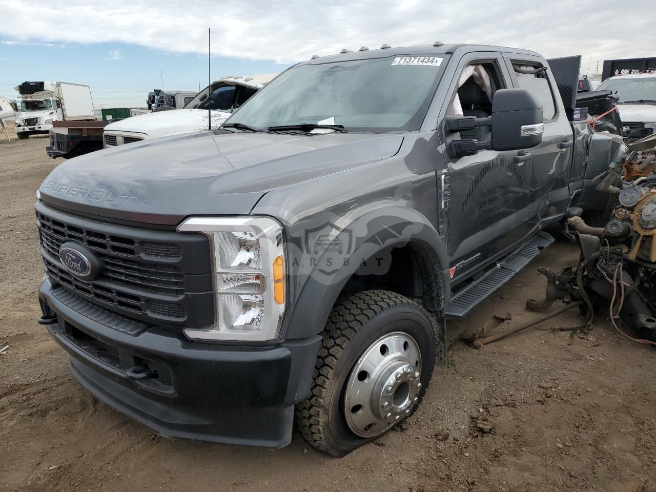 Ford F-450 SUPER DUTY 6.7L 8 2023