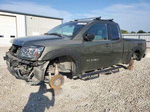 Nissan Titan XE 5.6L 8 2005
