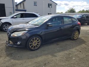 Ford Focus SE 2.0L 4 2013